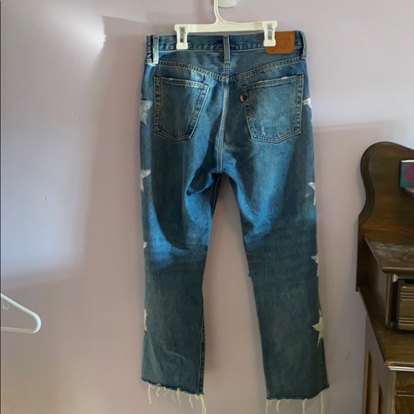 Levi’s Ripped Jeans - Picture 2 of 3